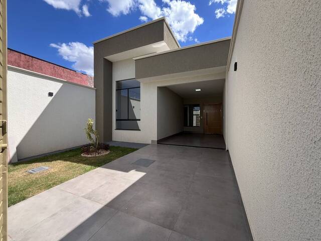 #93 - Casa para Venda em Goiânia - GO - 1