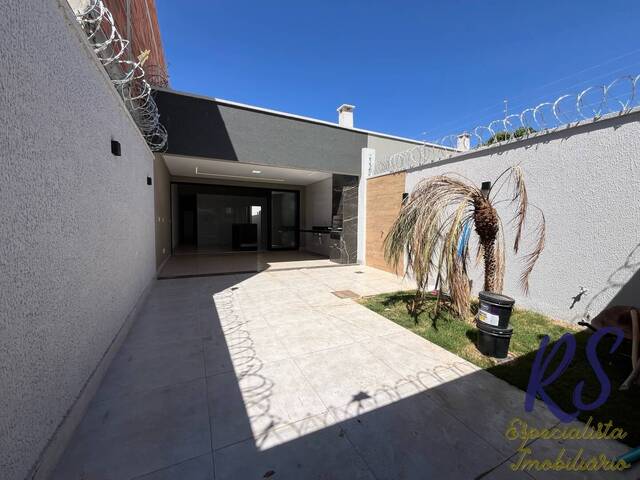 #108 - Casa para Venda em Goiânia - GO - 1