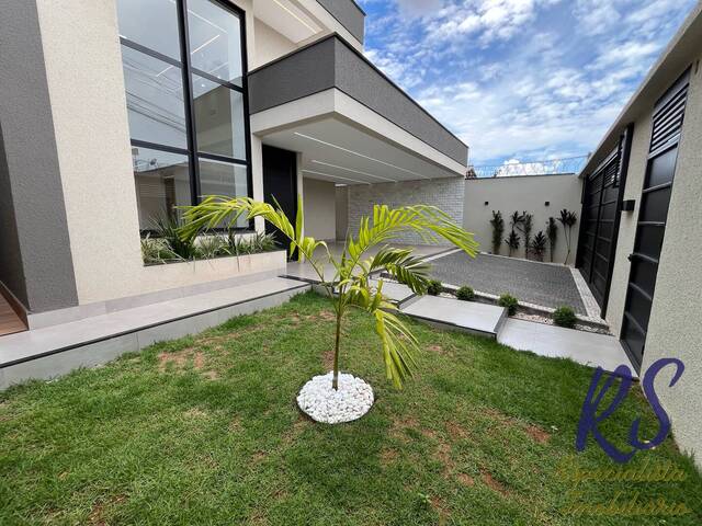 #128 - Casa para Venda em Goiânia - GO - 1