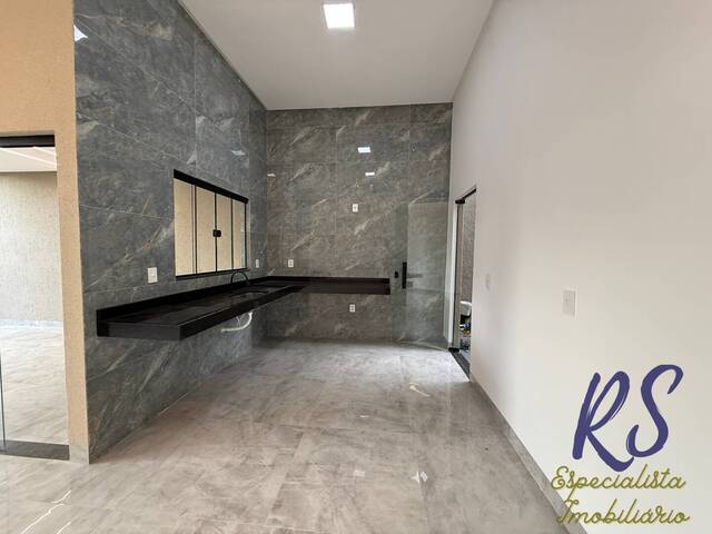 Casa para Venda em Goiânia - 5