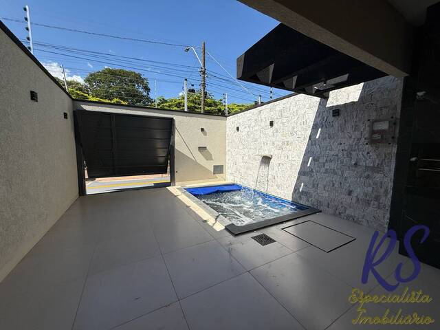 #147 - Casa para Venda em Goiânia - GO - 2