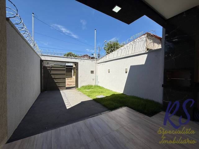 #150 - Casa para Venda em Goiânia - GO - 2