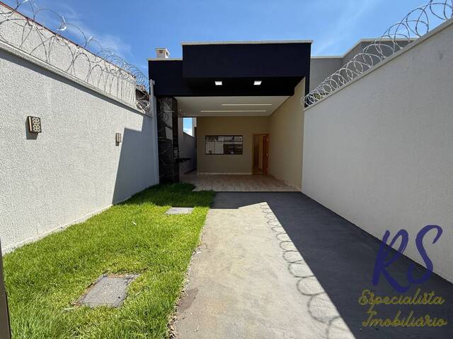 #150 - Casa para Venda em Goiânia - GO - 1
