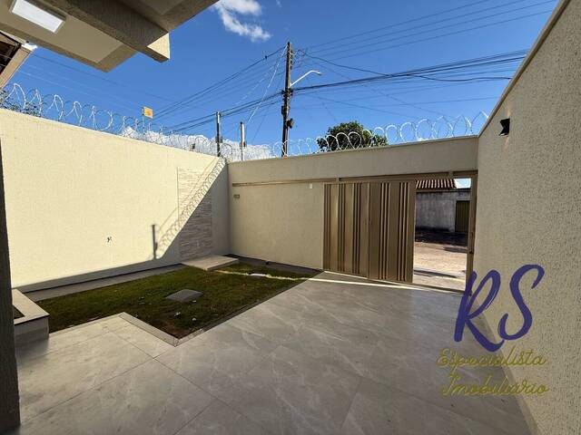#92 - Casa para Venda em Goiânia - GO - 2
