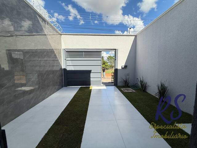 #163 - Casa para Venda em Goiânia - GO - 2